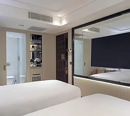 World Heritage 3*